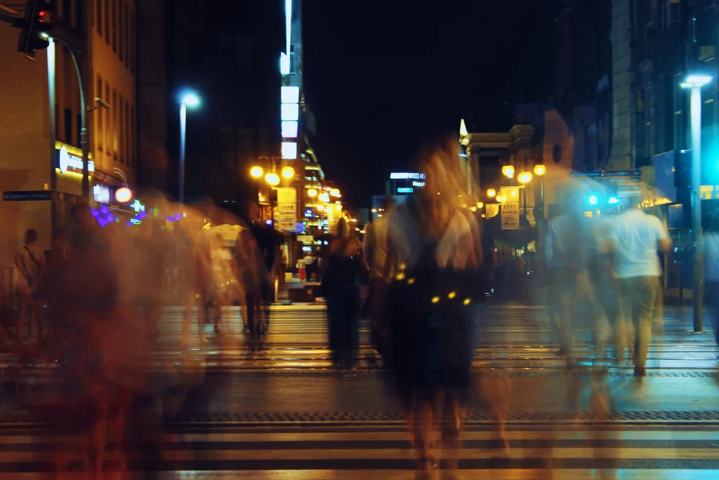 Imagen de personas caminando